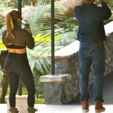Jennifer Loez en legging à Beverly Hills
