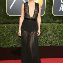 Kate Hudson sans soutien-gorge aux Golden Globes