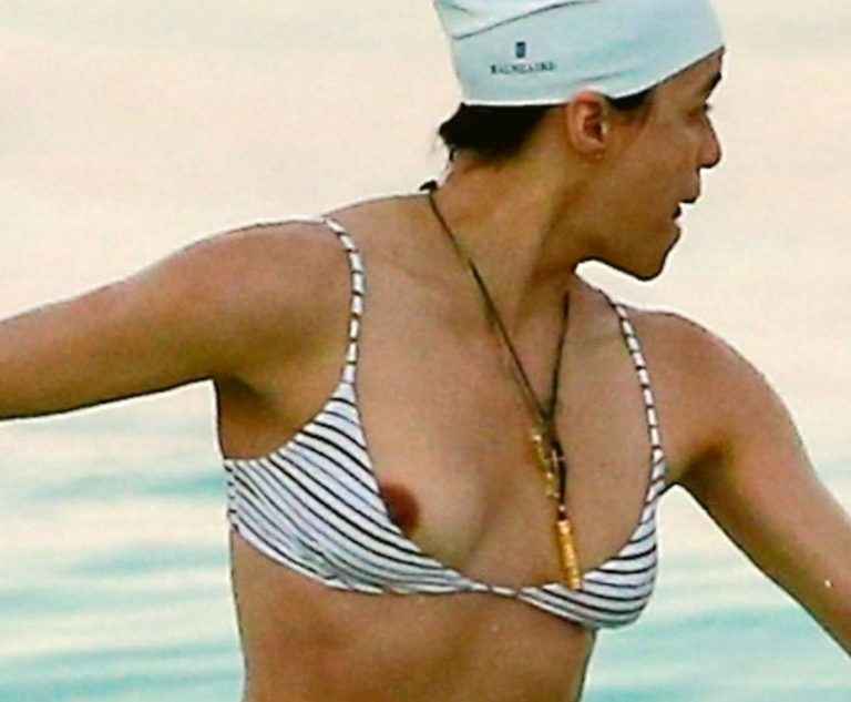 Michelle Rodriguez, oups, un sein à l&rsquo;air