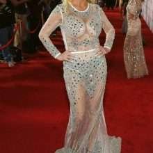 Nikki Benz dans une robe transparente à Las Vegas