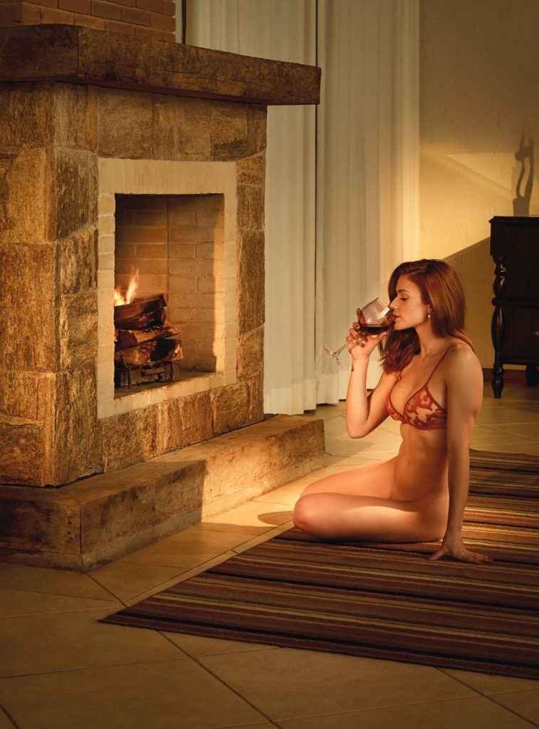 Renata Longaray nue dans Playboy