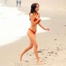 Sophie Mudd en bikini à Malibu