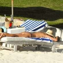Alessandra Ambrosio en bikini aux Bahamas