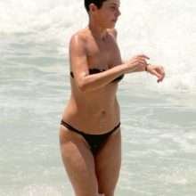 Cristina Cordula en bikini à Rio