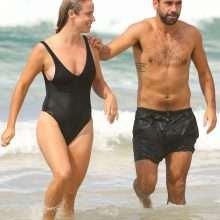 Elise Stacy en maillot de bain à Bondi Beach