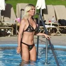 Frankie Essex en bikini au Portugal