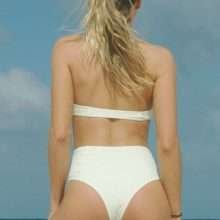 Jessica Hart en bikini pour Solid and Striped