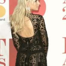 Lottie Moss dans une robe transparente aux Brit Awards
