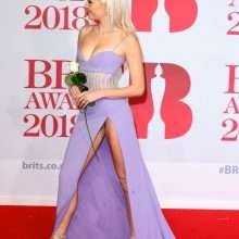 Oups, sous la jupe de Pixie Lott aux Brit Awards
