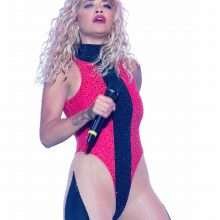 Rita Ora en concert au Kosovo