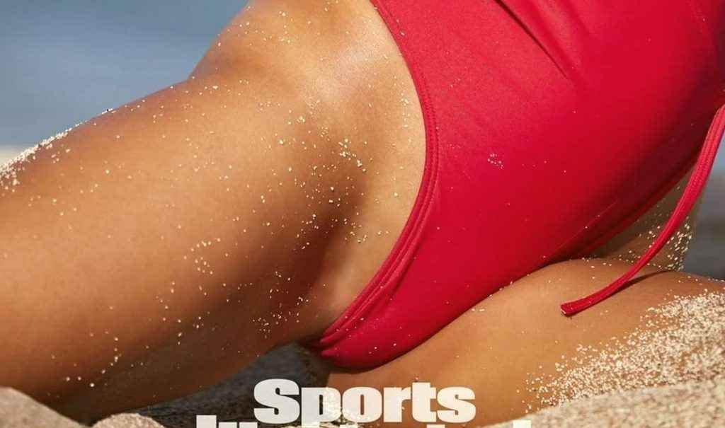 Samantha Hoopes seins nus pour Sports Illustrated 2018
