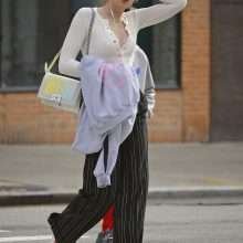 Sophie Turner exhibe son soutien-gorge à New-York