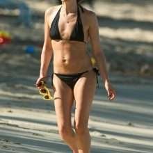Andrea Corr en bikini à Bridgetown