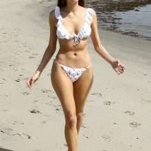 Blanca Blanco de retour à Malibu en bikini