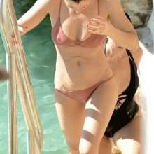 Helena Christensen en bikini à Sidney