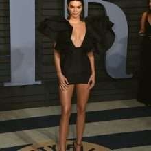 Kendall Jenner ouvre le décolleté chez Vanity Fair