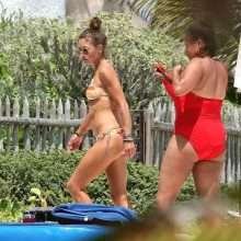 Rebecca Gayheart en bikini au Mexique