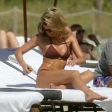 Samantha Hoopes en bikini à Miami