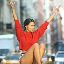 Adriana Lima dans un short très court à New-York