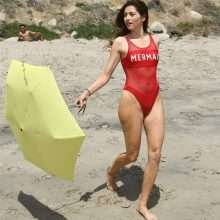 Blanca Blanco en maillot de bain à Malibu
