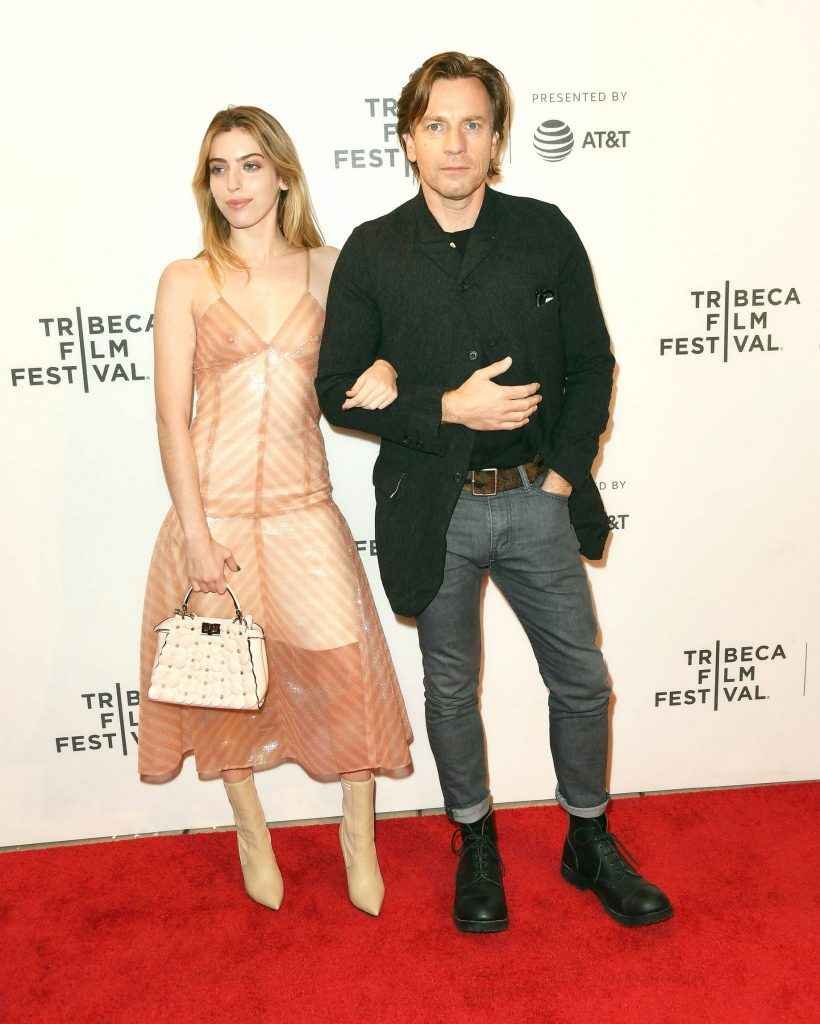 Clara McGregor sein snus par transarence au festival du film de Tribeca