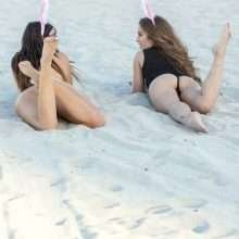 Claudia Romani seins nus et bikini à Miami