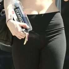 Dakota Johnson en leggings à Los Angeles