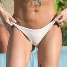 Danielle Lloyd en bikini à Dubaï