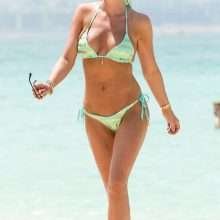 Danielle Lloyd en bikini en Espagne