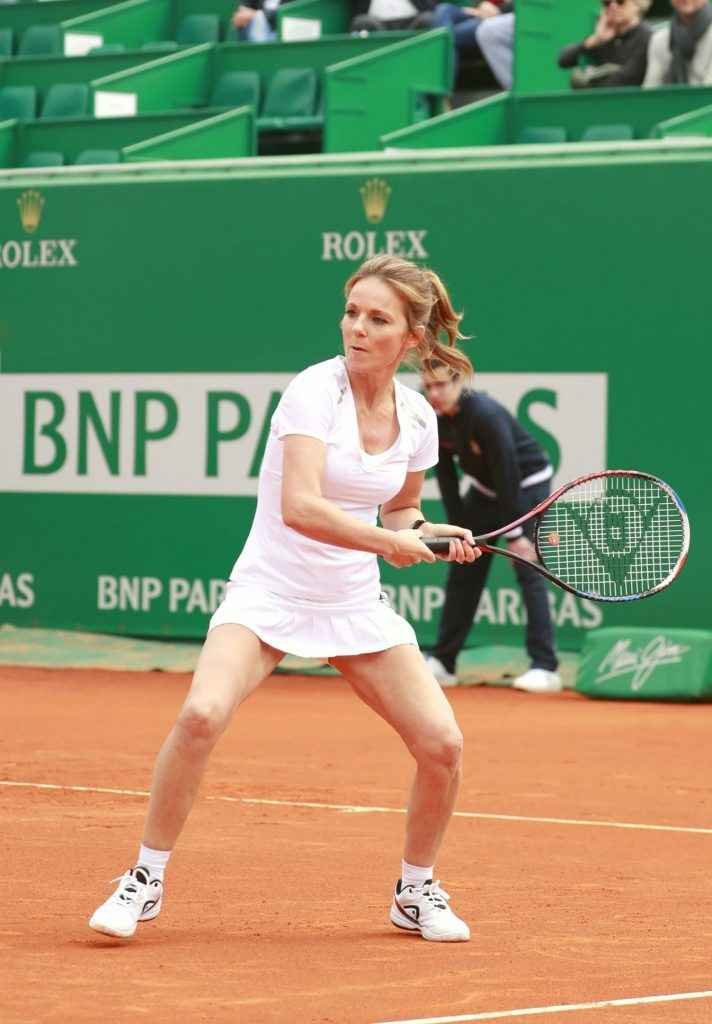 Geri Halliwell joue au tennis à Monaco