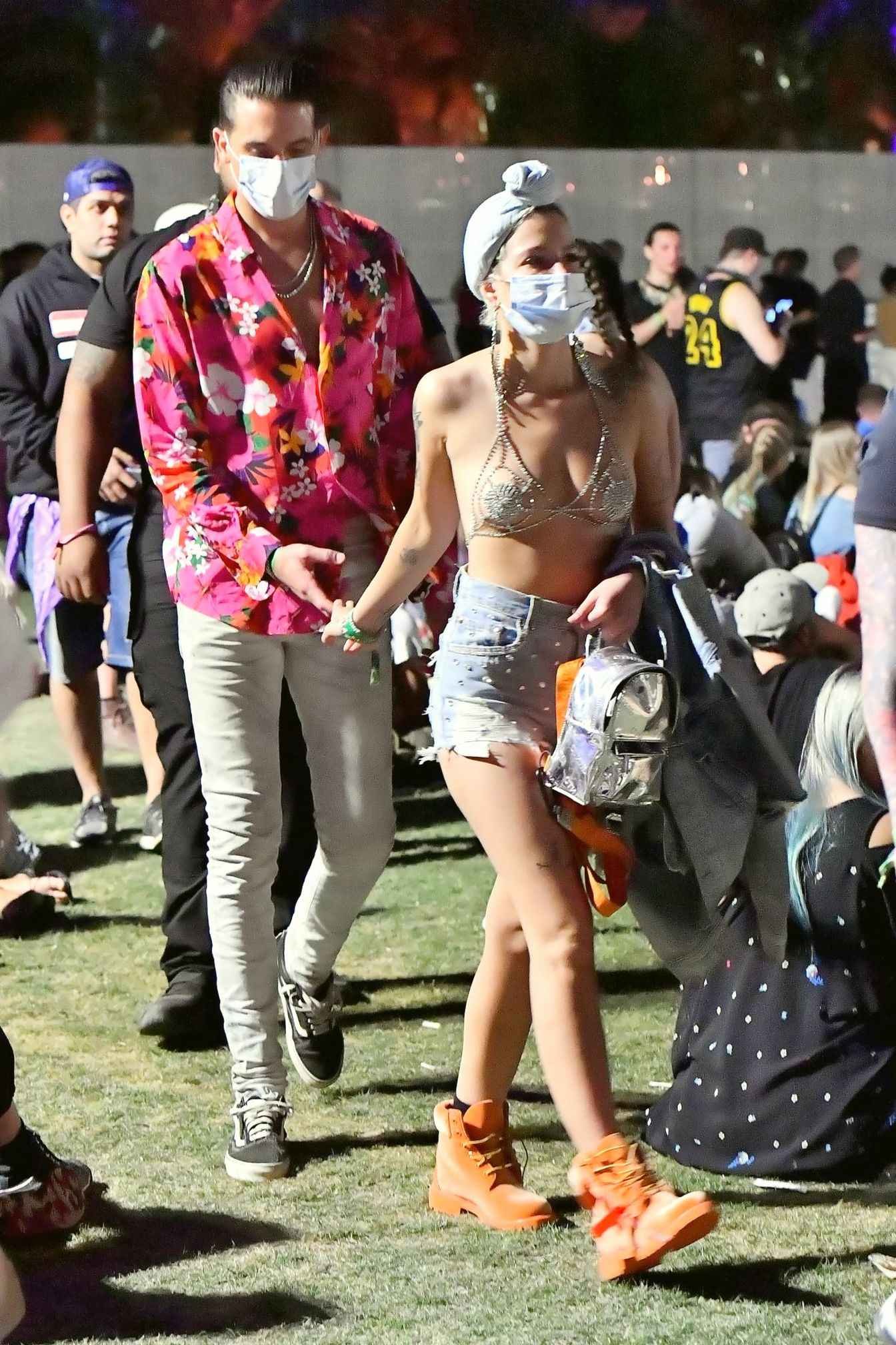 Halsey les seins à l'air à Coachella 2018