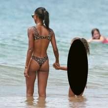 Jasmin Tookes en bikini à Wailea