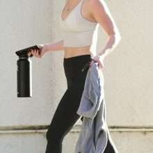 Julianne Hough en leggings à Los Angeles