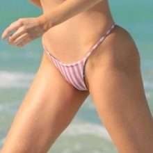 Louisa Warwick en bikini à Miami Beach