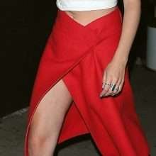 Selena Gomez dans une robe fendue à Hollywood