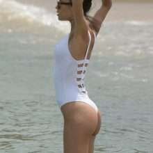 Federica Nargi dans un maillot de bain transparent