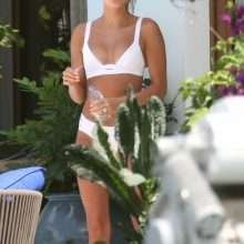 Hailey Baldwin en bikini à Miami