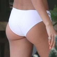 Hailey Baldwin en bikini à Miami