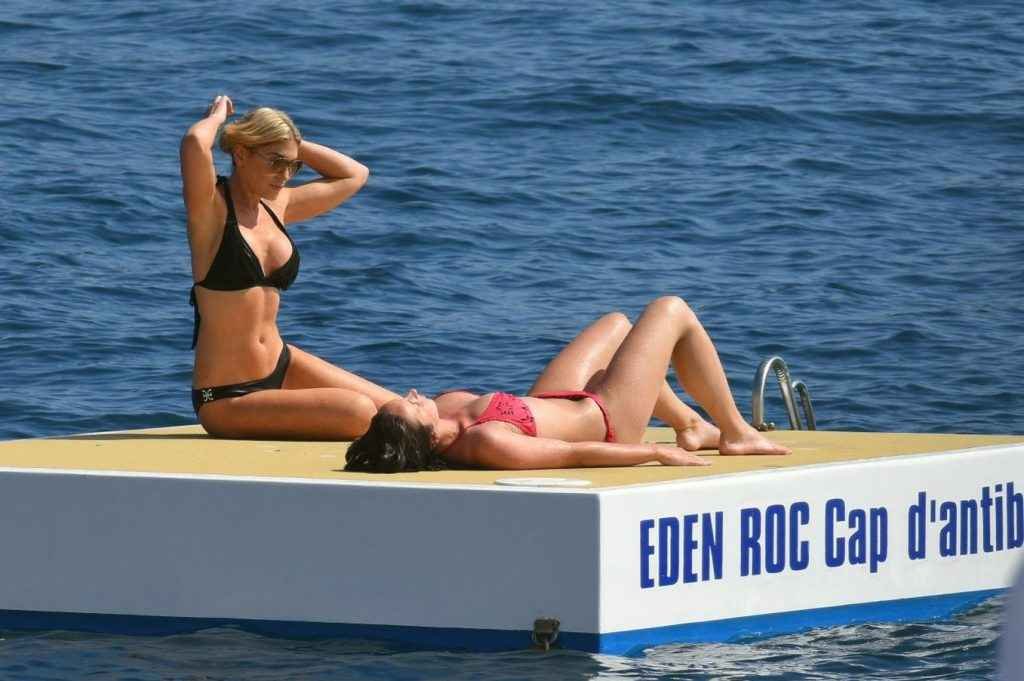 Hofit Golan en bikini à Antibes