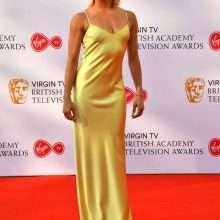 Karen Clifton sans soutien-gorge aux BAFTA TV Awards