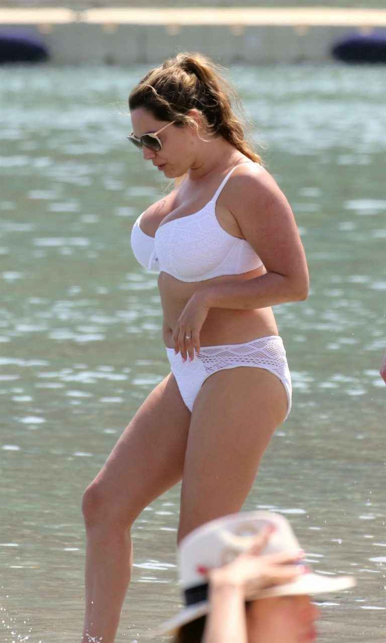 Kelly Brook en bikini à Mykonos
