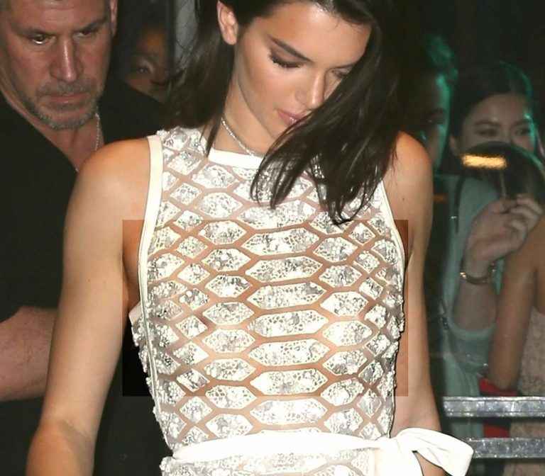 On voit les seins et la petite culotte de Kendall Jenner