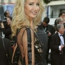 Lady Victoria Hervey dans une robe transparente au Festival de Cannes