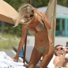 Melissa Castagnoli en bikini à Miami Beach
