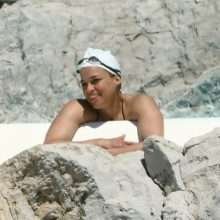 Michelle Rodriguez en bikini à Antibes