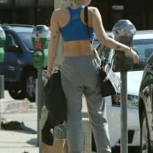 Miley Cyrus se balade en jogging moulant