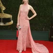 Olivia Rose Keegan dans une robe transparente aux Daytime Emmy Awards