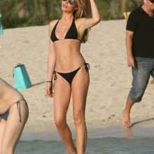 Abbey Clancy en bikini à Dubaï