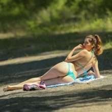 Blanca Blanco perd son bikini et se met seins nus au lac Coeur d'Alene