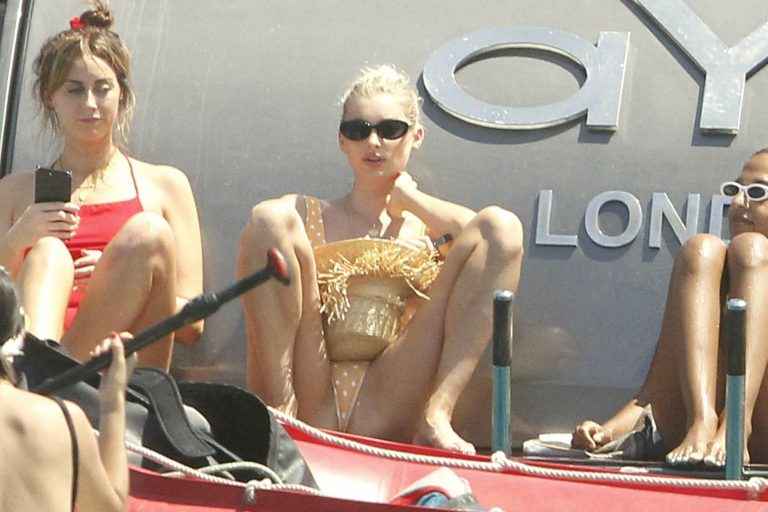 Elsa Hosk en maillot de bain à Formentera